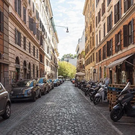 Lively Trastevere Renovated - Fromhometorome
