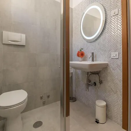 Apartament Lively Trastevere Renovated - Fromhometorome